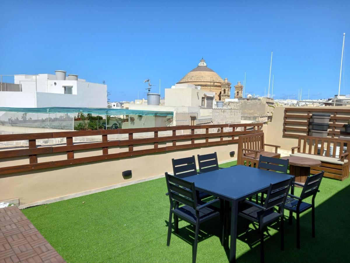 Julina Boutique Living Hotel Mosta Exterior photo